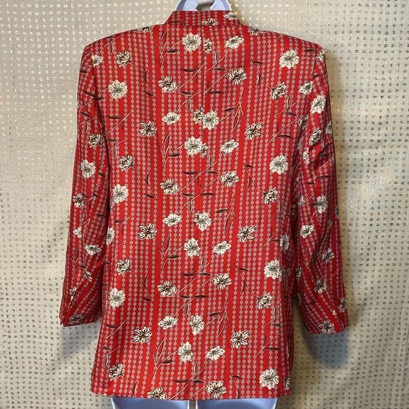 La Lisette Red Blazer Floral & Grey Dots Pinstripes - Picture 4 of 10